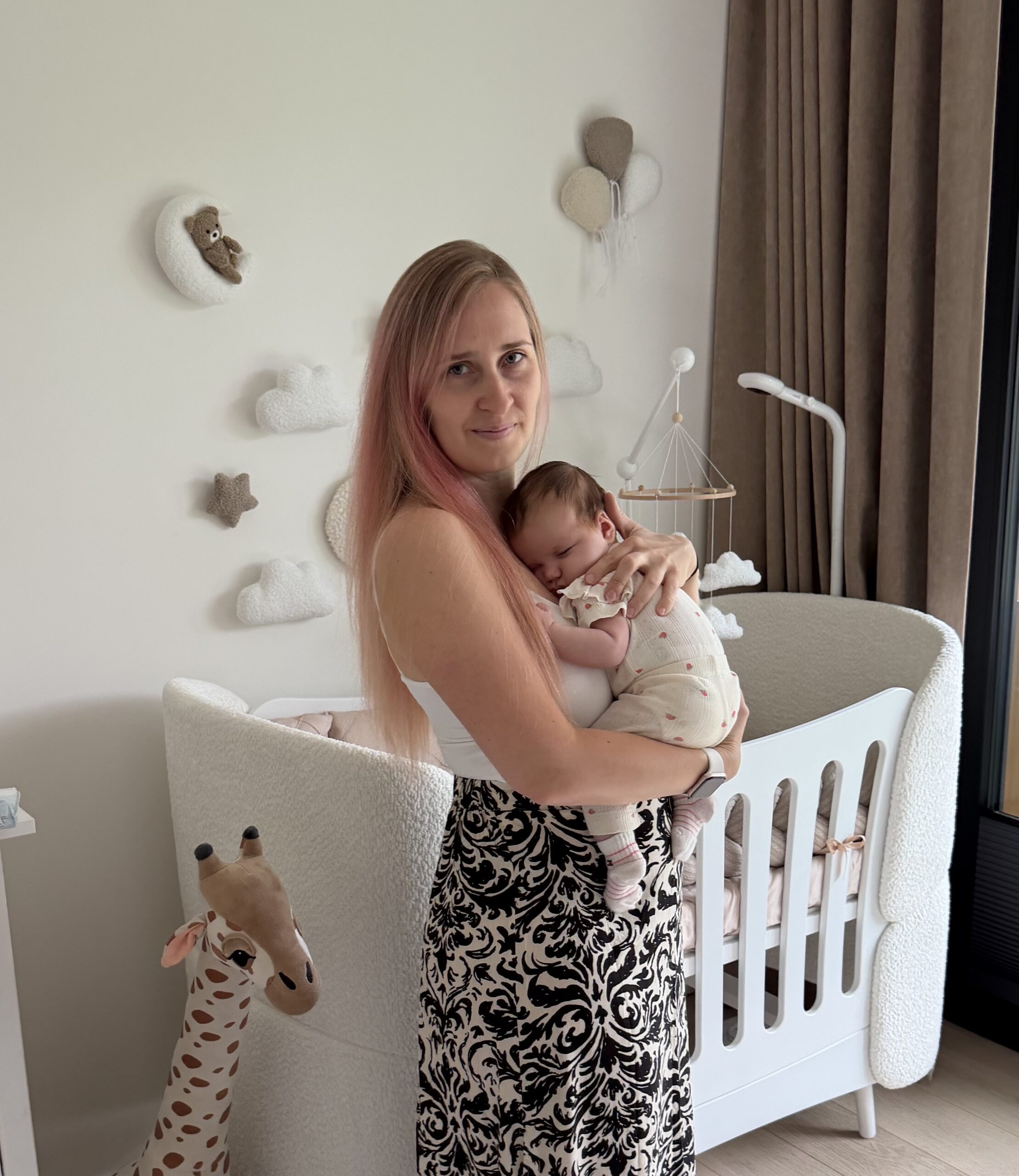 Doula Tallinnas doula liisa hoidmas beebit0